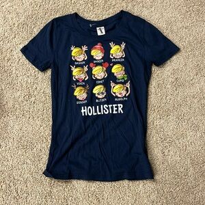 Hollister Christmas tee size M